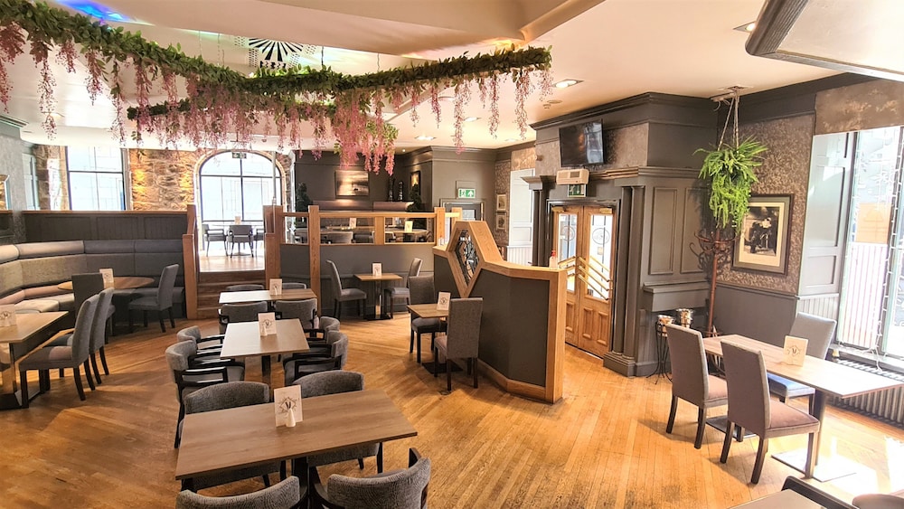 Aberdeen Douglas Hotel by null