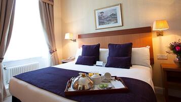 Desk, iron/ironing board, free WiFi, bed sheets