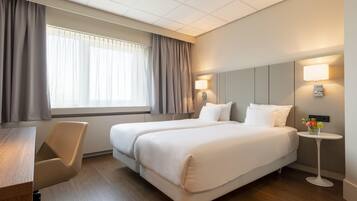 Standard Room | In-room safe, desk, bed sheets