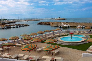 Private beach nearby, beach bar, sailing, motor boating - Sunbay Park Hotel (Civitavecchia)