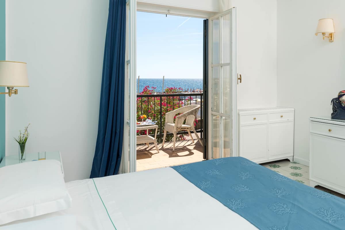 Minibar, in-room safe, desk, blackout curtains