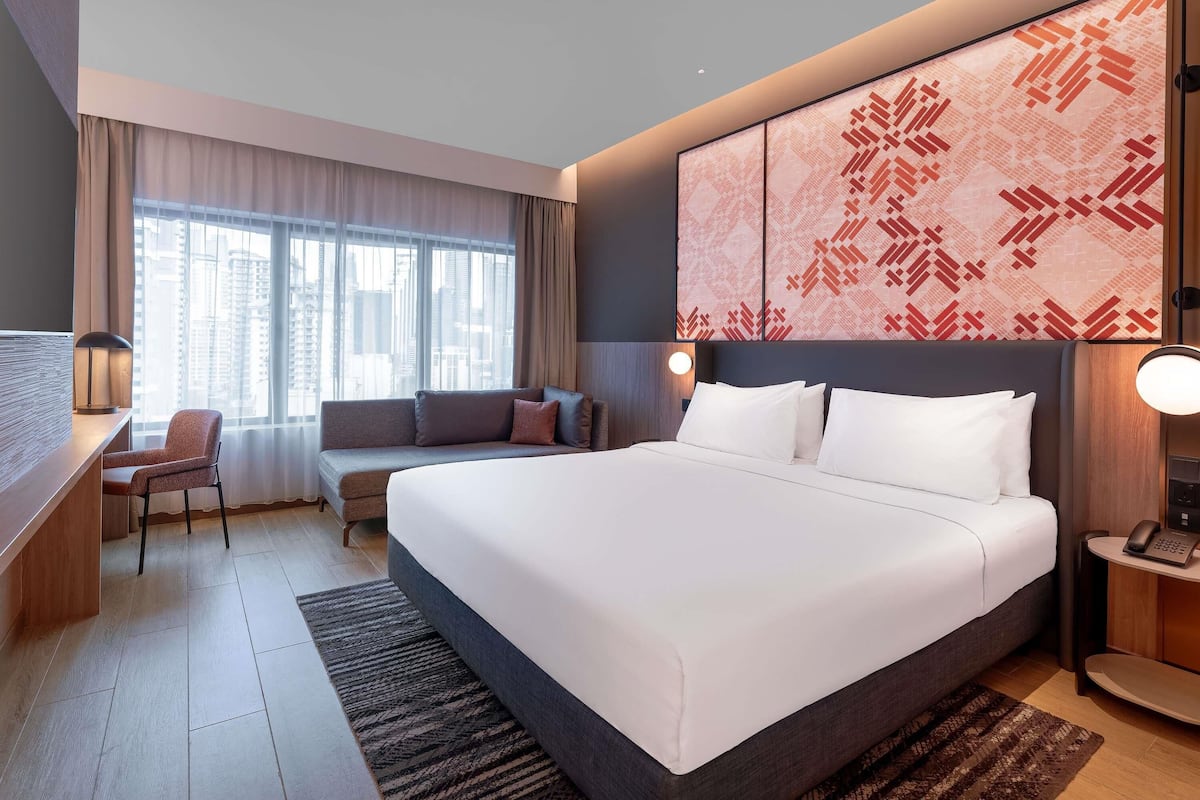 Minibar, in-room safe, desk, laptop workspace