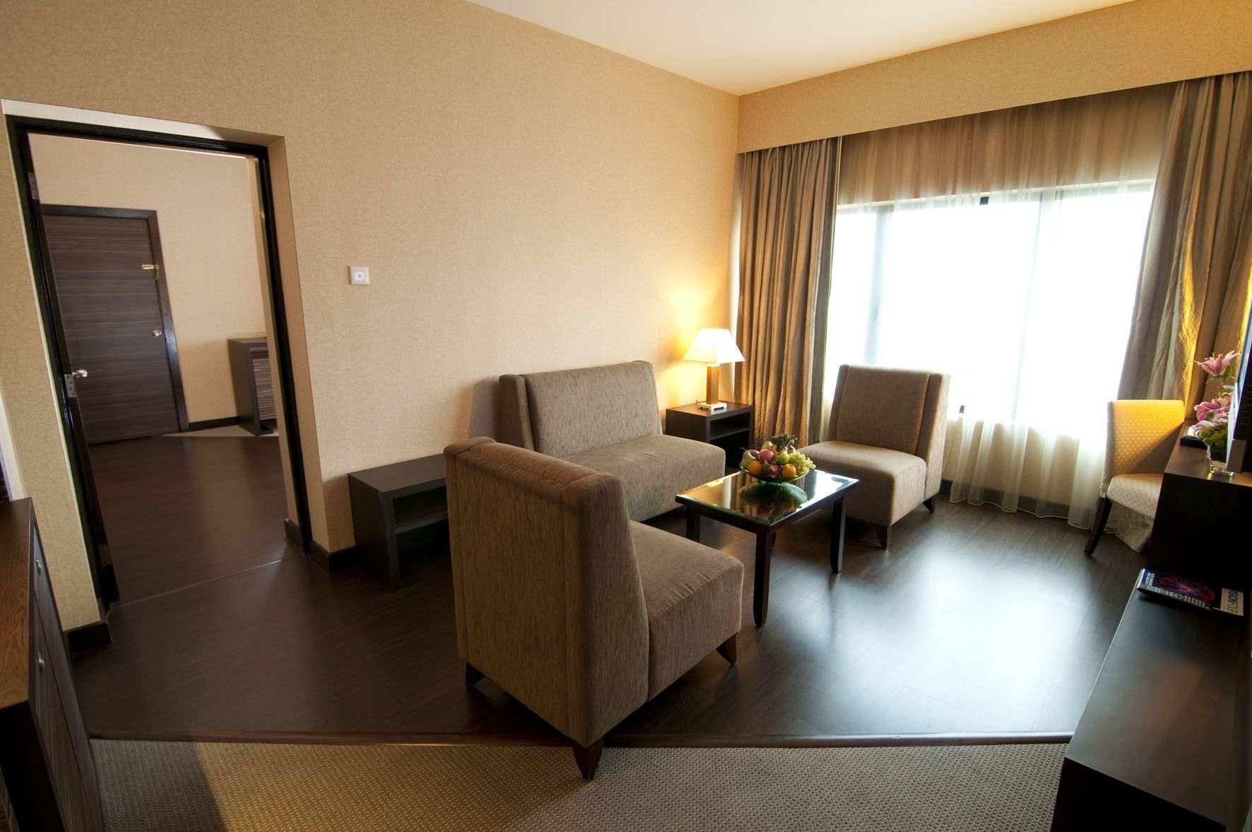 executive suite | living area | 40-inch smart tv with satellite channels, tv