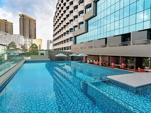 Outdoor pool, pool loungers