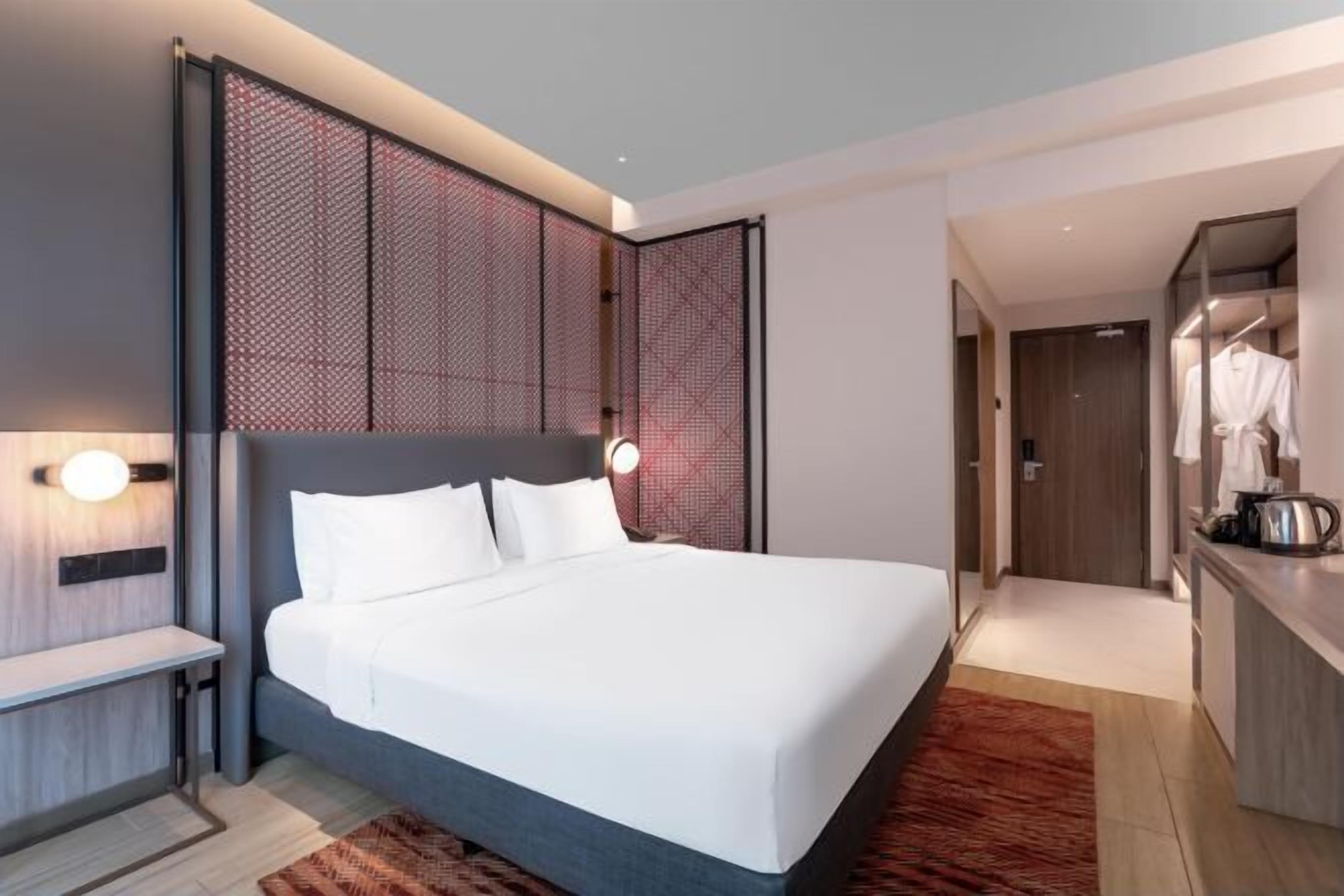 Minibar, in-room safe, desk, laptop workspace