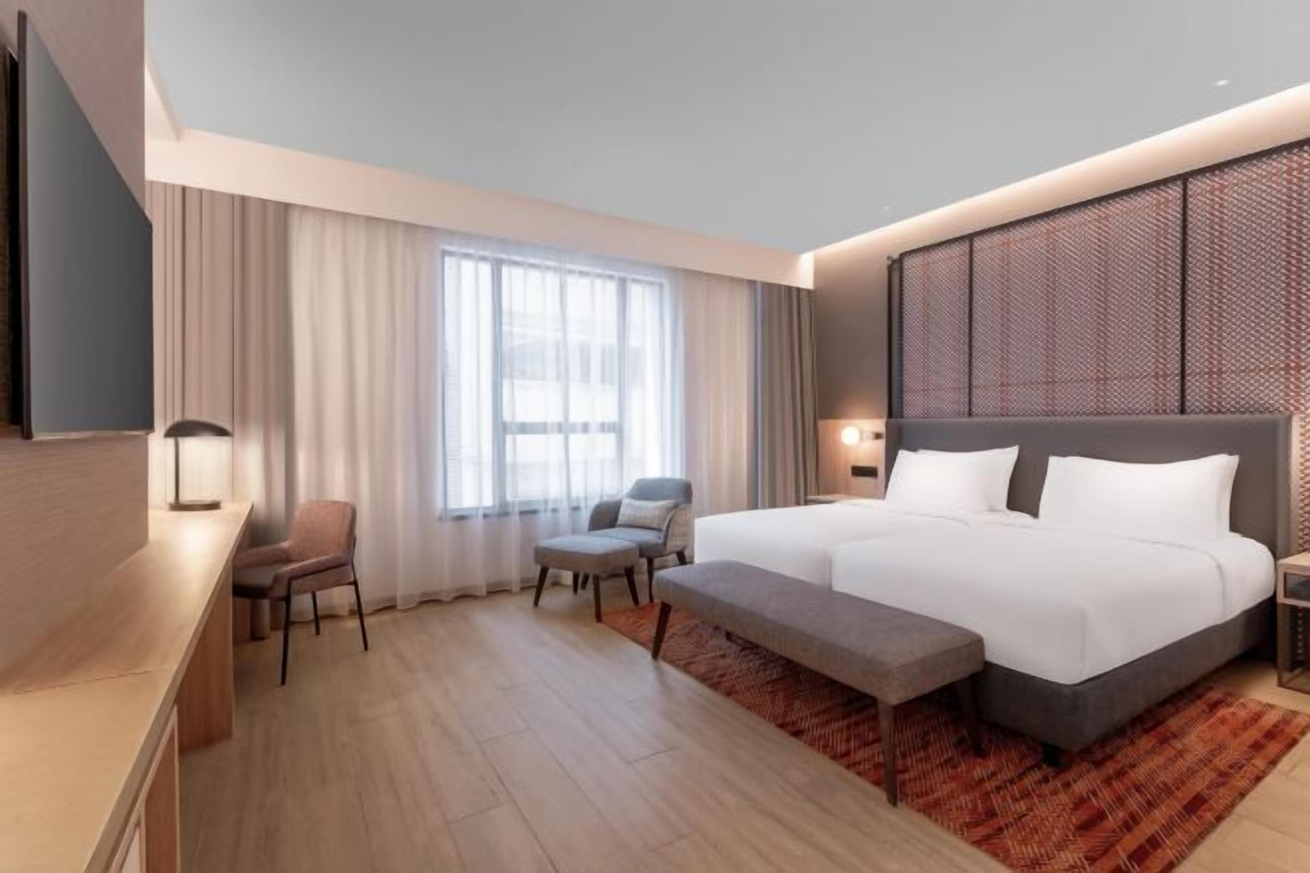 Minibar, in-room safe, desk, laptop workspace