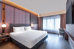 Quarto superior, 1 cama King | Frigobar, cofres nos quartos, escrivaninha