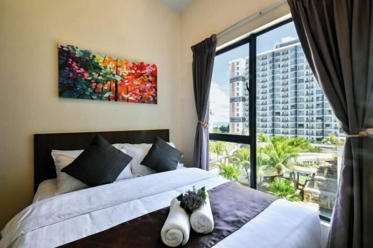 In-room safe, desk, iron/ironing board, free WiFi