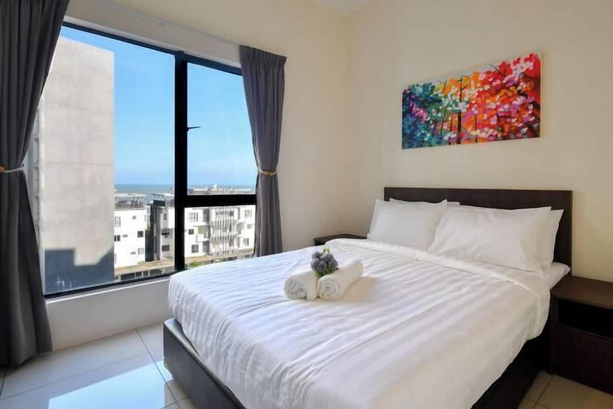In-room safe, desk, iron/ironing board, free WiFi