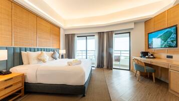 In-room safe, desk, iron/ironing board, free WiFi