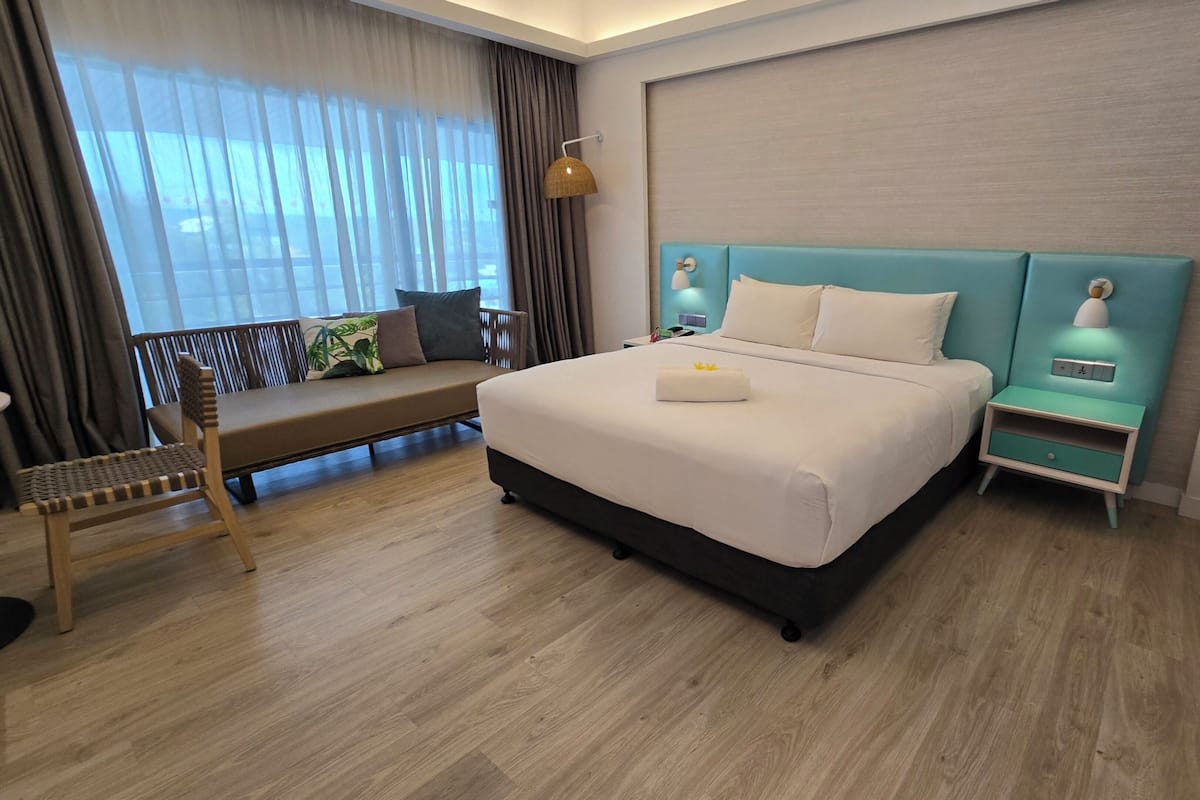 Ocean Serenity Family Room