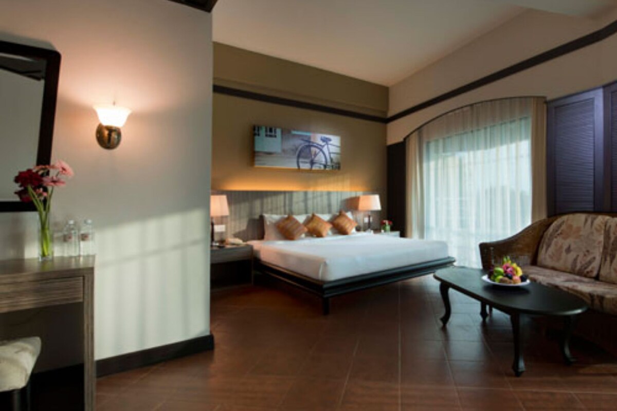 In-room safe, desk, iron/ironing board, free WiFi