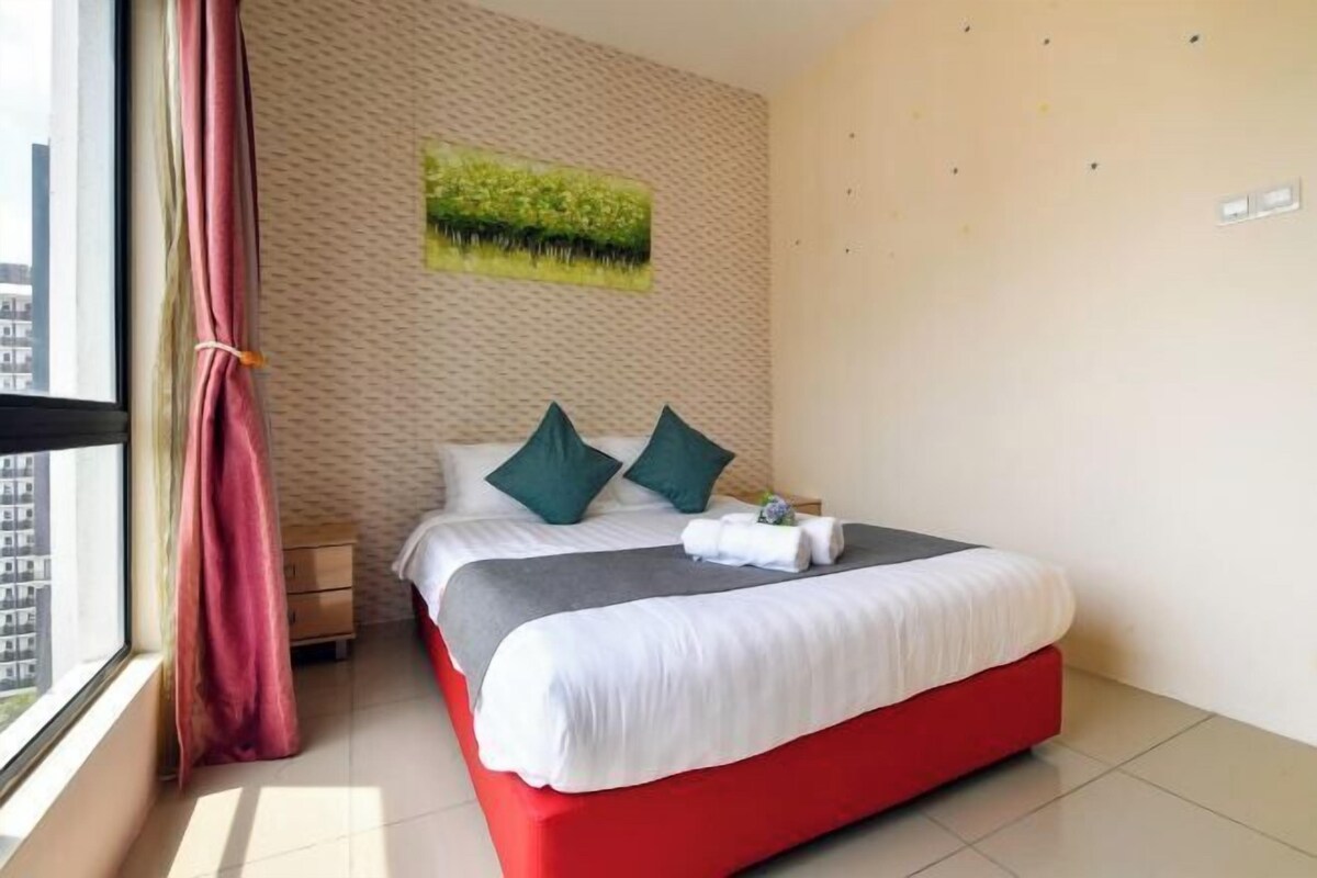 In-room safe, desk, iron/ironing board, free WiFi