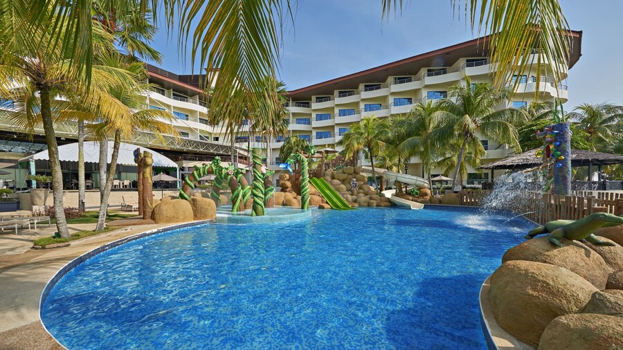 Swiss-Grand Beach Resort Kuantan