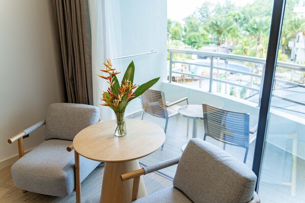 Executive Suite, 1 King Bed, Sea Facing | In-room safe, desk, iron/ironing board, free WiFi