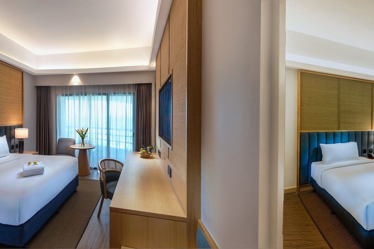 Family Room (Renovated) | In-room safe, desk, iron/ironing board, free WiFi