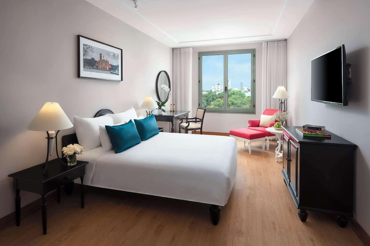 1 bedroom, free minibar items, in-room safe, desk