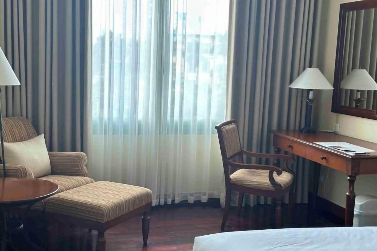 Minibar, in-room safe, desk, laptop workspace