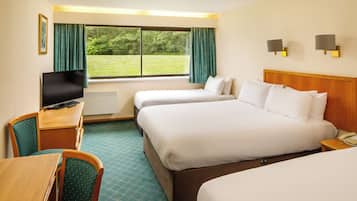 Family Room (Classic) | Desk, soundproofing, free cribs/infant beds, free WiFi