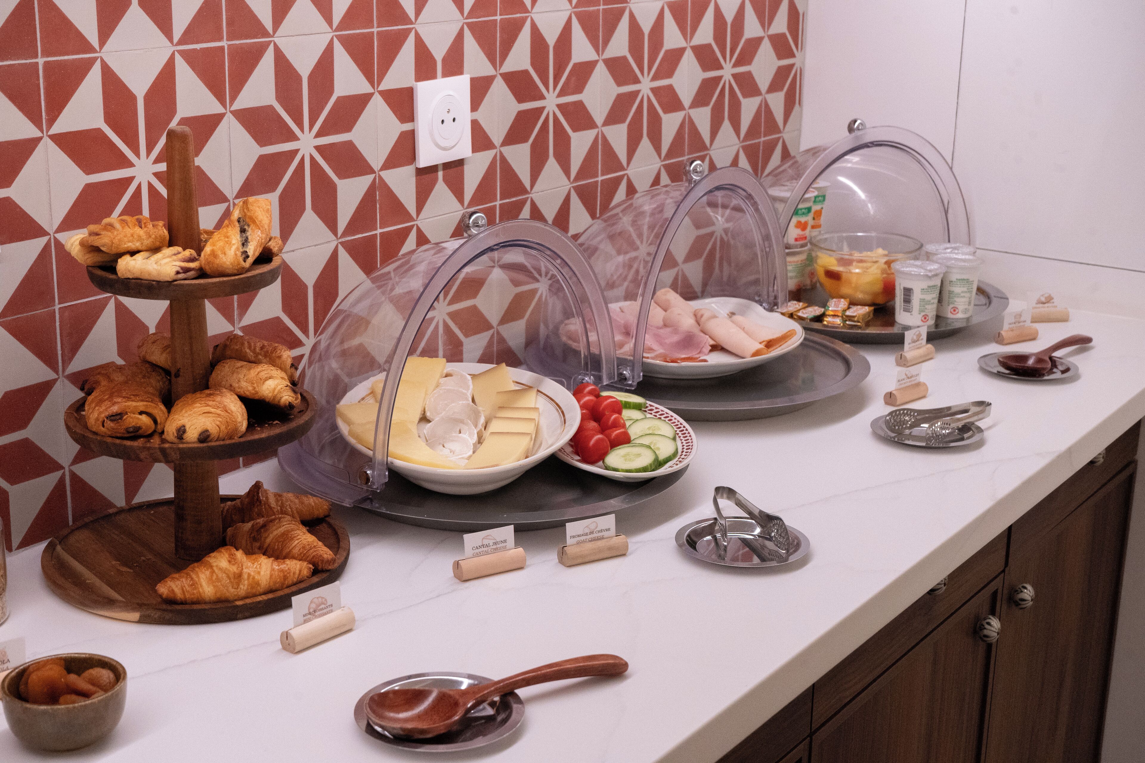 Daily buffet breakfast (EUR 18 per person)
