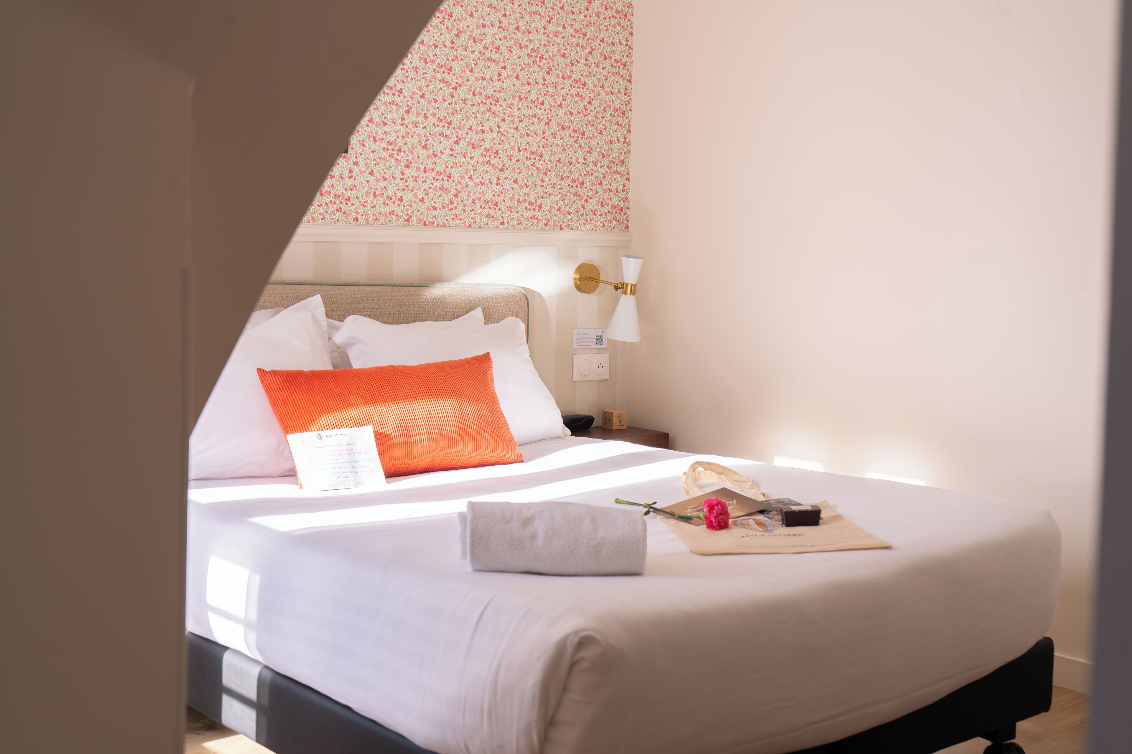 Chambre Simple Standard | Literie de qualité supérieure, coffres-forts dans les chambres, bureau