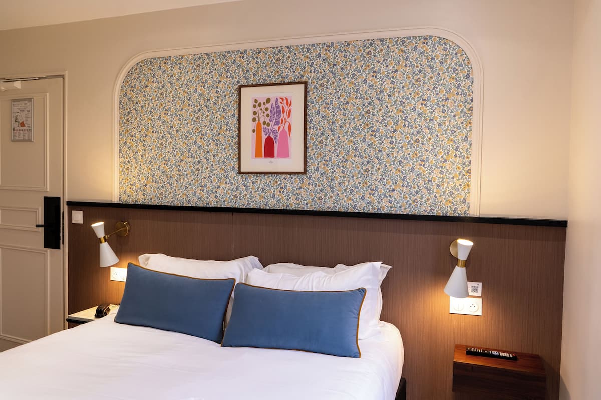 Chambre Double Deluxe | Literie de qualité supérieure, coffres-forts dans les chambres, bureau