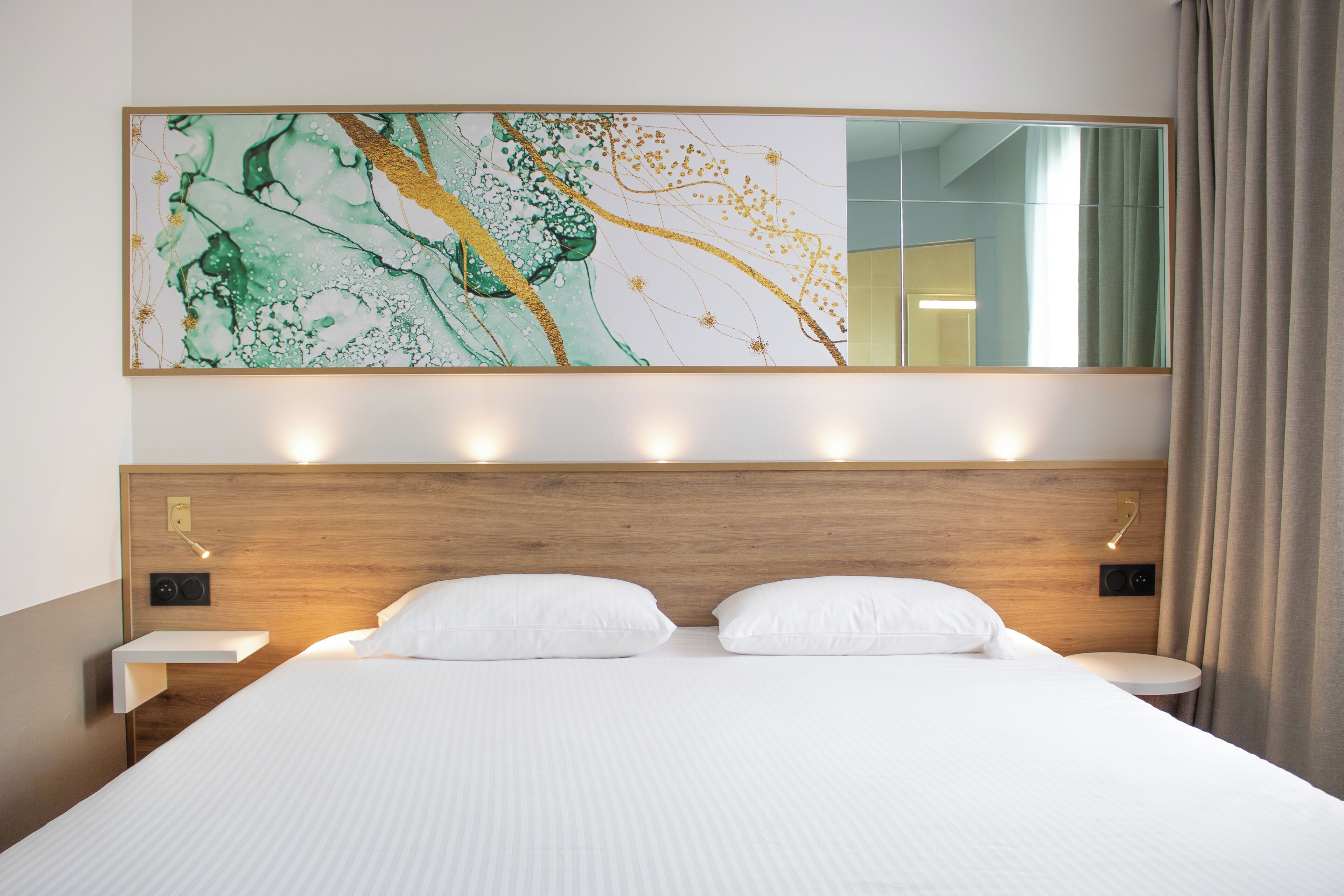 Standard Room, 1 Double Bed | Desk, laptop workspace, soundproofing, iron/ironing board (on request)