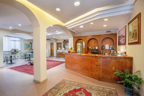 Lobby lounge - Hotel Trasimeno (Passignano sul Trasimeno)