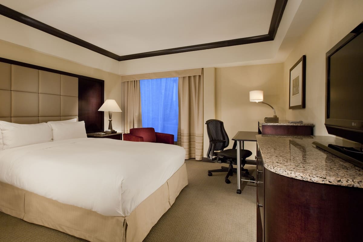 Premium bedding, in-room safe, individually decorated, laptop workspace