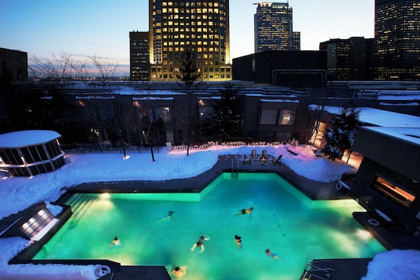 Outdoor pool, open 7:00 AM to 10:00 PM, sun loungers, lifeguards on site