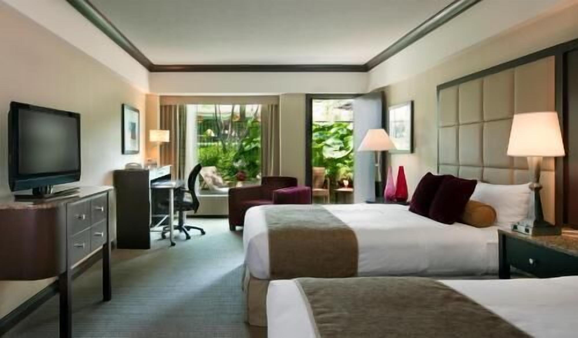 Premium bedding, in-room safe, individually decorated, laptop workspace