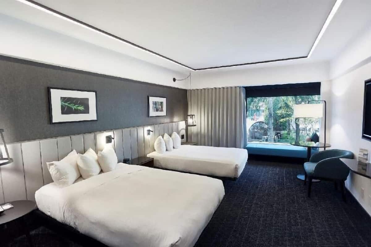 Premium bedding, in-room safe, individually decorated, laptop workspace