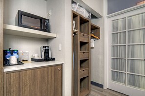 One King One Bedroom Suite | 1 bedroom, desk, laptop workspace, iron/ironing board