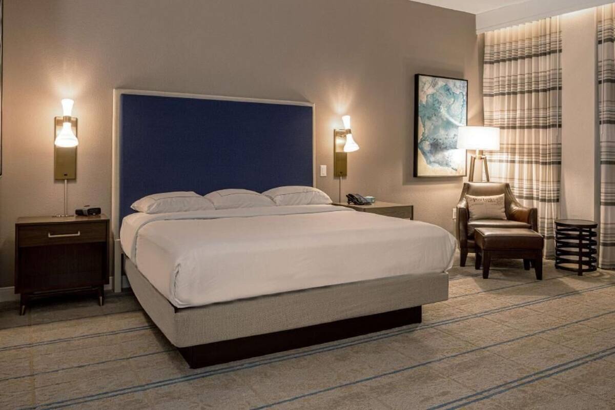 Premium bedding, pillowtop beds, in-room safe, desk