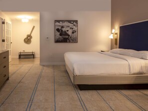 Premium bedding, pillowtop beds, in-room safe, desk