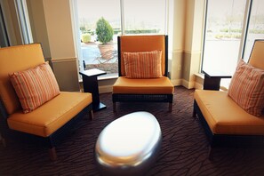 Lobby sitting area - Hilton Garden Inn Charlotte Pineville (Pineville)