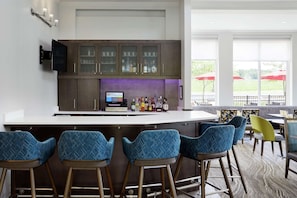 Bar (on property) - Hilton Garden Inn Cincinnati Northeast (Loveland)