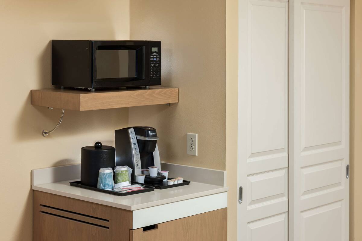 fridge, microwave, coffee/tea maker