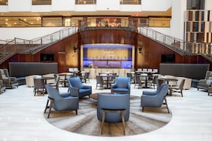 3 restaurants; ze serveren er ontbijt, lunch en diner 