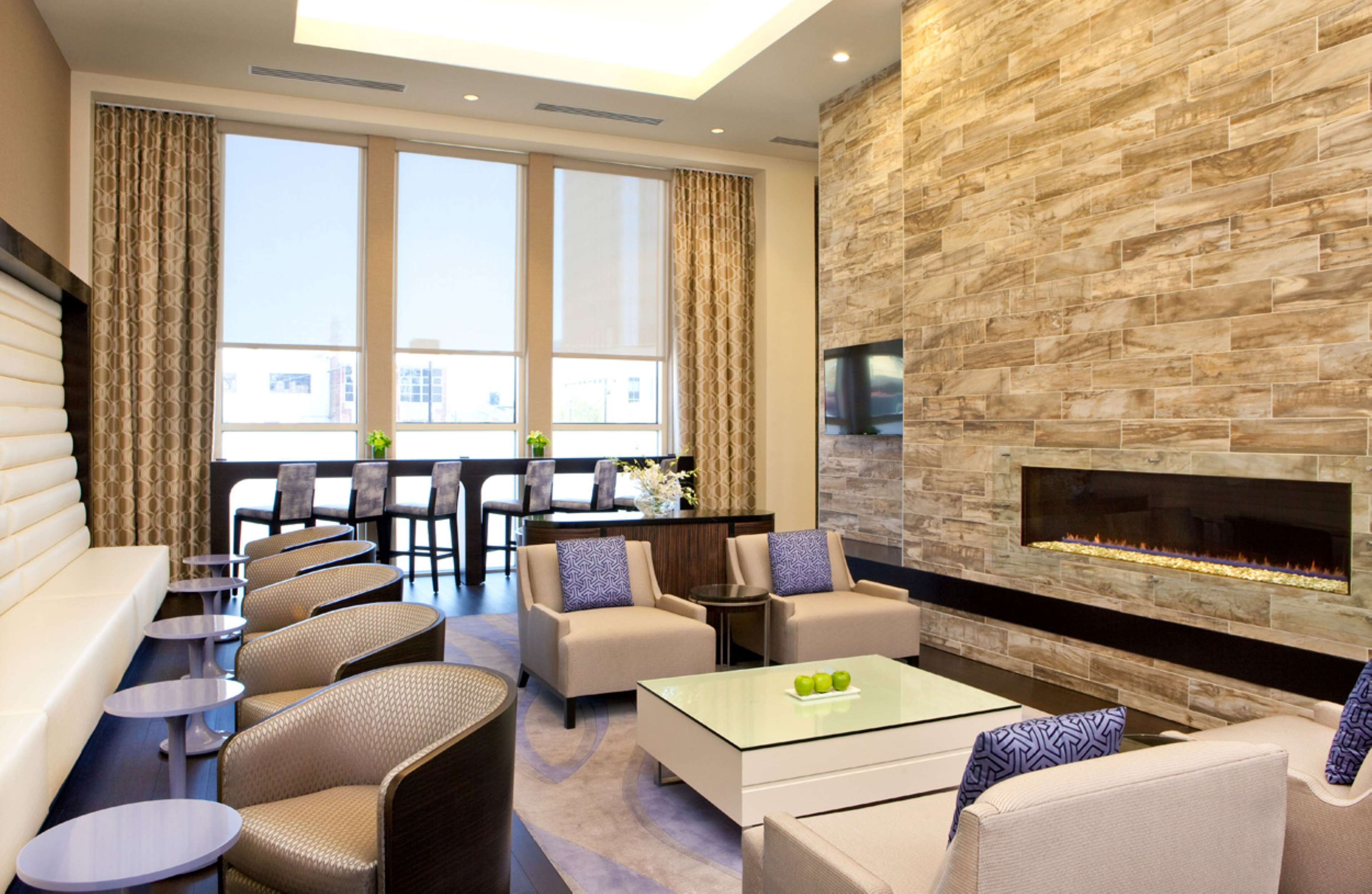 Photo - Hilton Garden Inn Nashville Downtown Convention Center