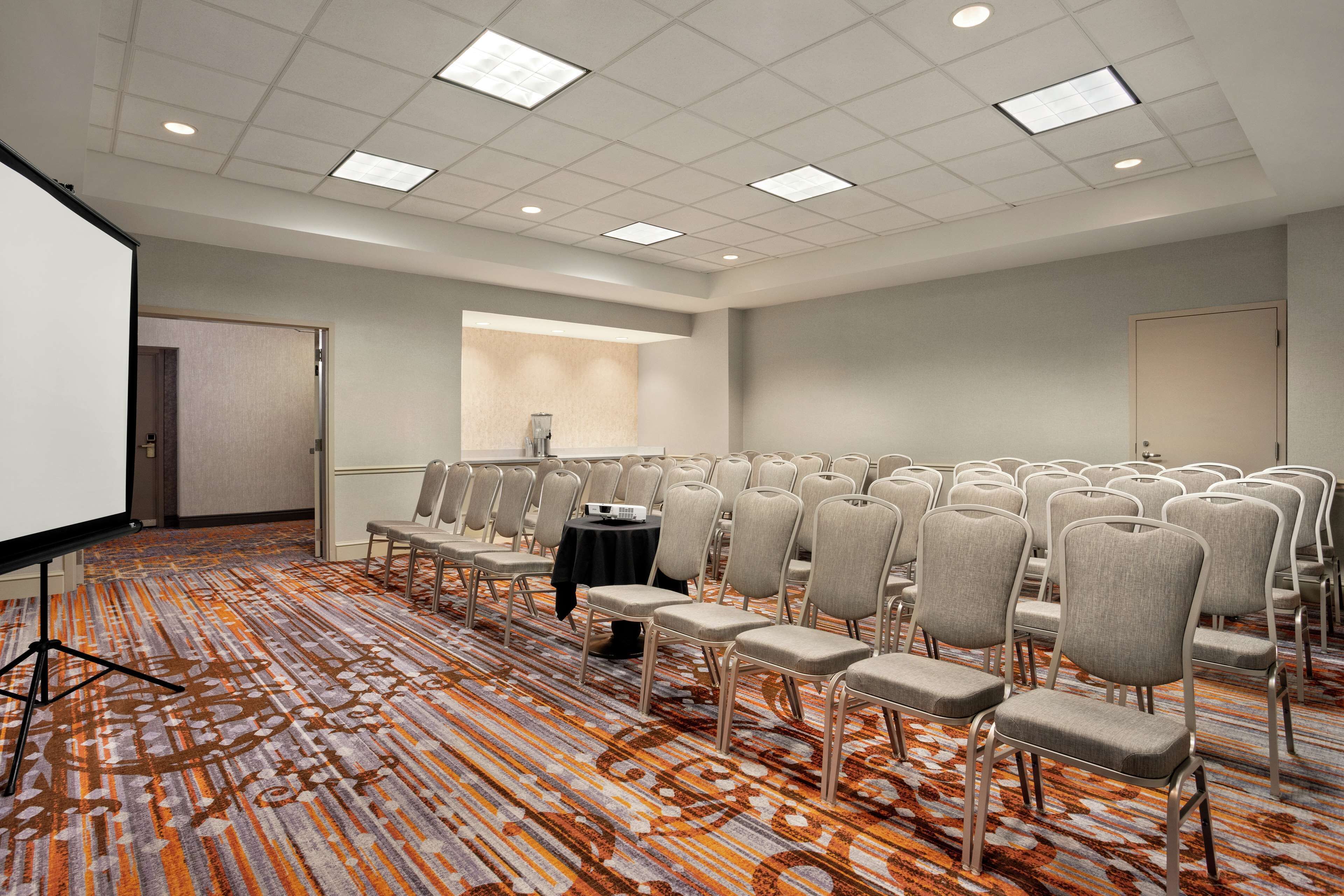 Photo - Hilton Garden Inn New Orleans Convention Center