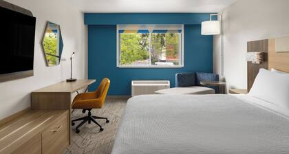 Holiday Inn Express & Suites Paso Robles by IHG