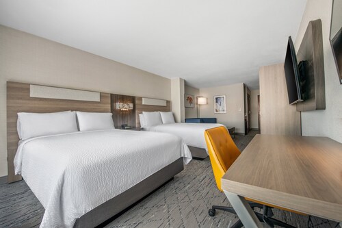 Holiday Inn Express Hotel & Suites San Diego-Sorrento Valley by IHG