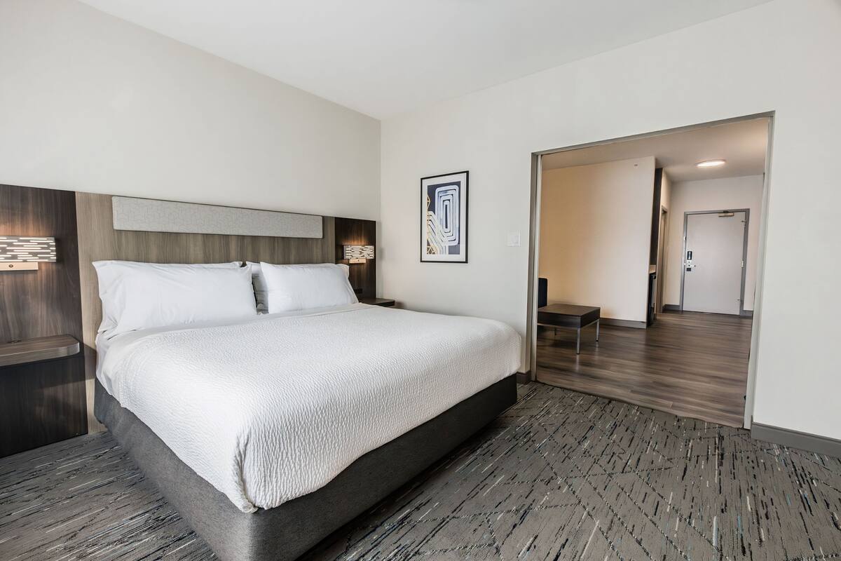 In-room safe, desk, iron/ironing board, free cots/infant beds