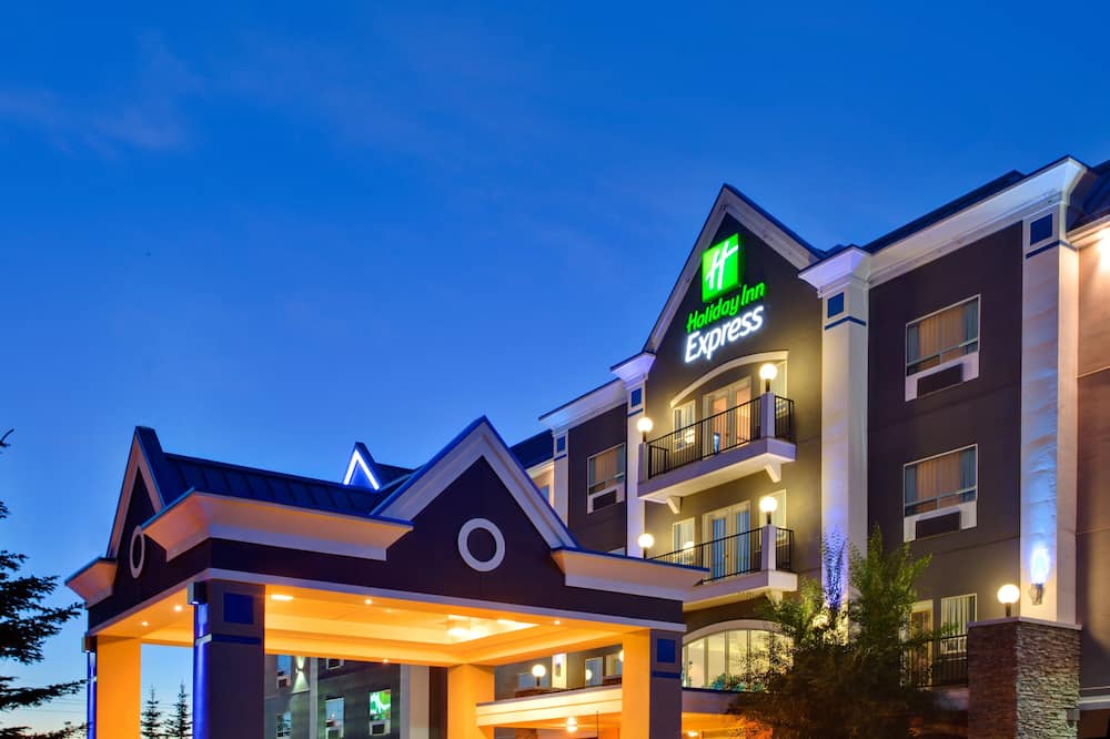 Holiday Inn Express Hotel & Suites Calgary S-Macleod Trail S by IHG