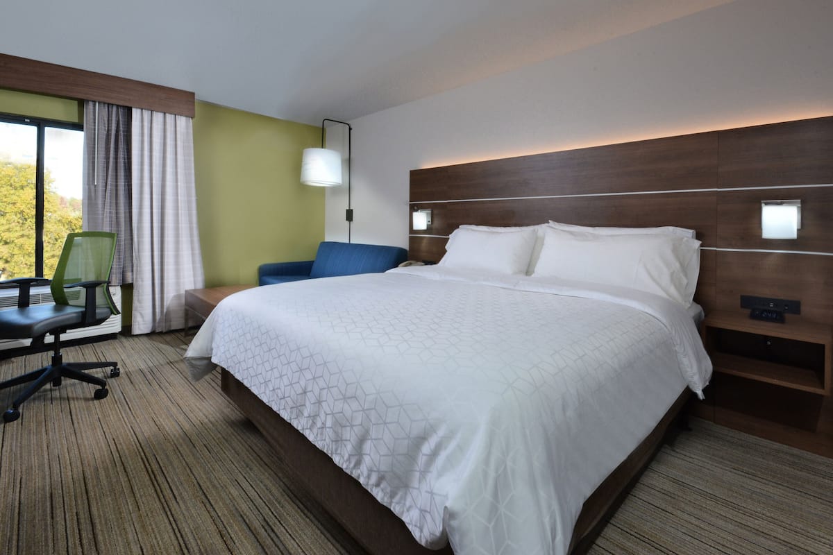In-room safe, desk, laptop workspace, iron/ironing board