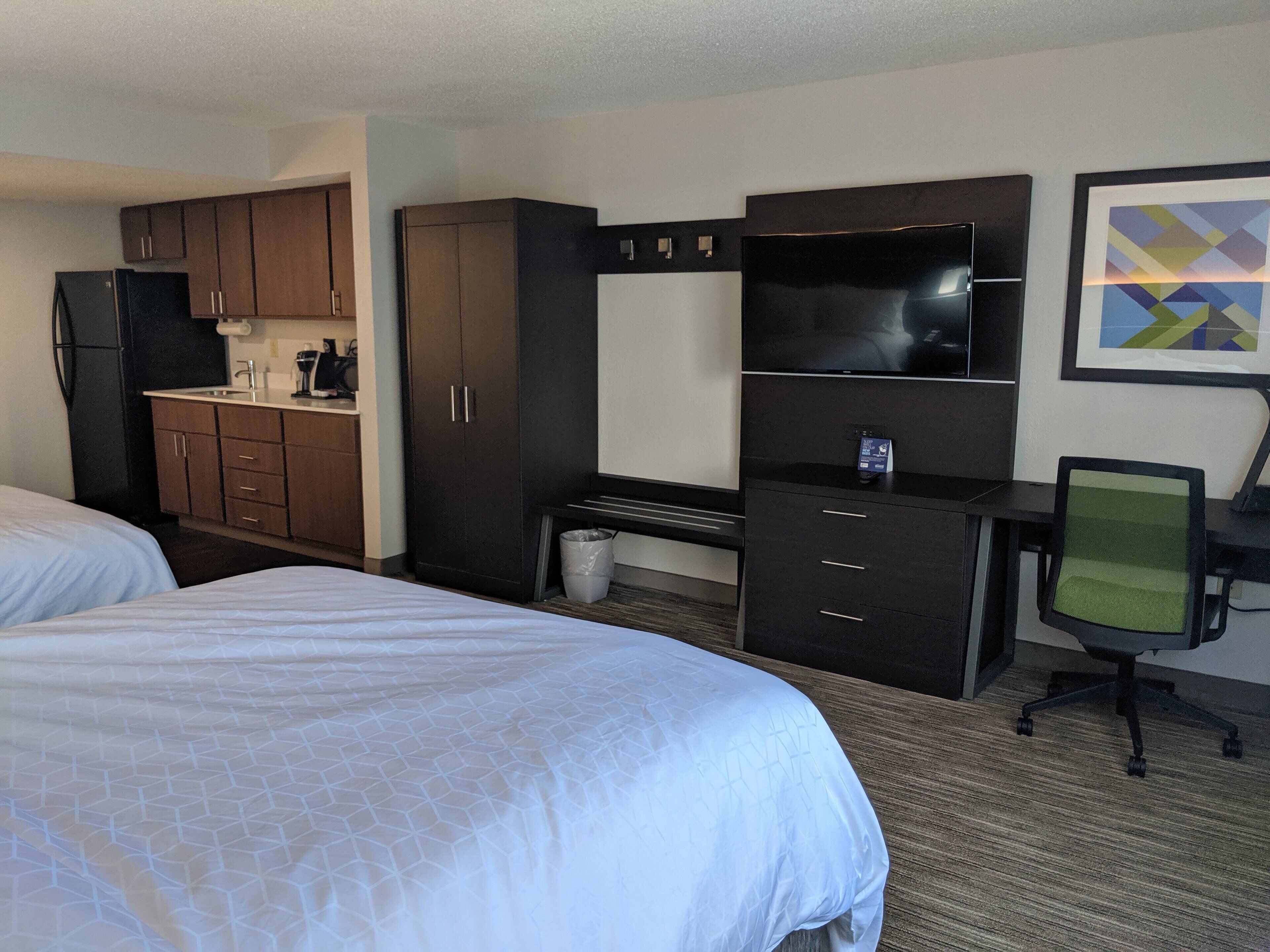 1 bedroom, premium bedding, in-room safe, desk