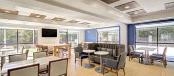 Holiday Inn Express & Suites Charlotte-Concord-I-85 by IHG