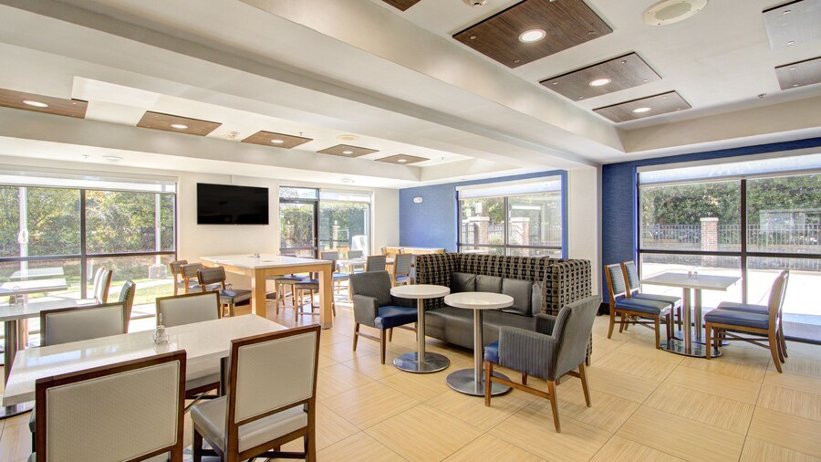 Holiday Inn Express & Suites Charlotte-Concord-I-85 by IHG