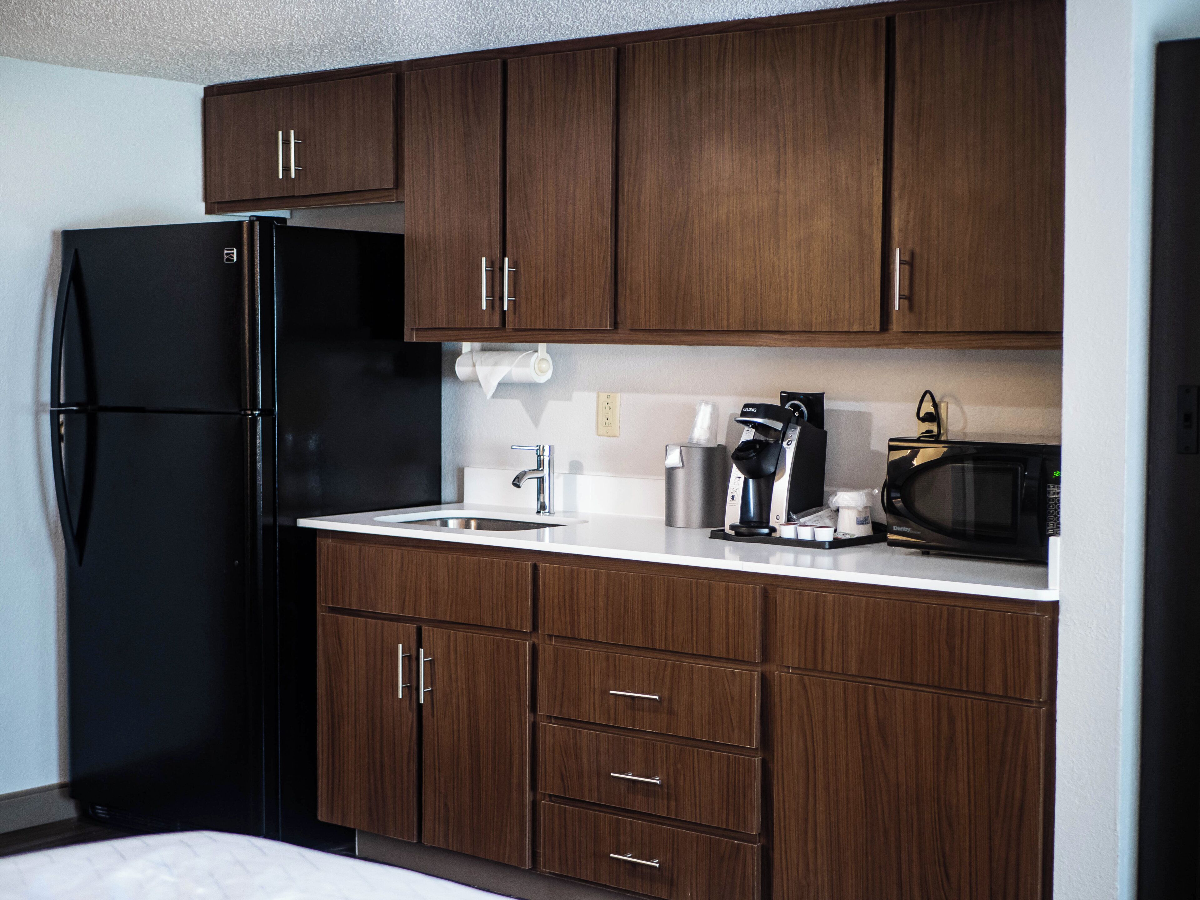 Suite, 2 Queen Beds (Dining Area) | Room amenity